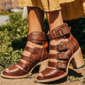 ** Freebird ** Bianca * Cognac Sandals 5 / 6 NIB